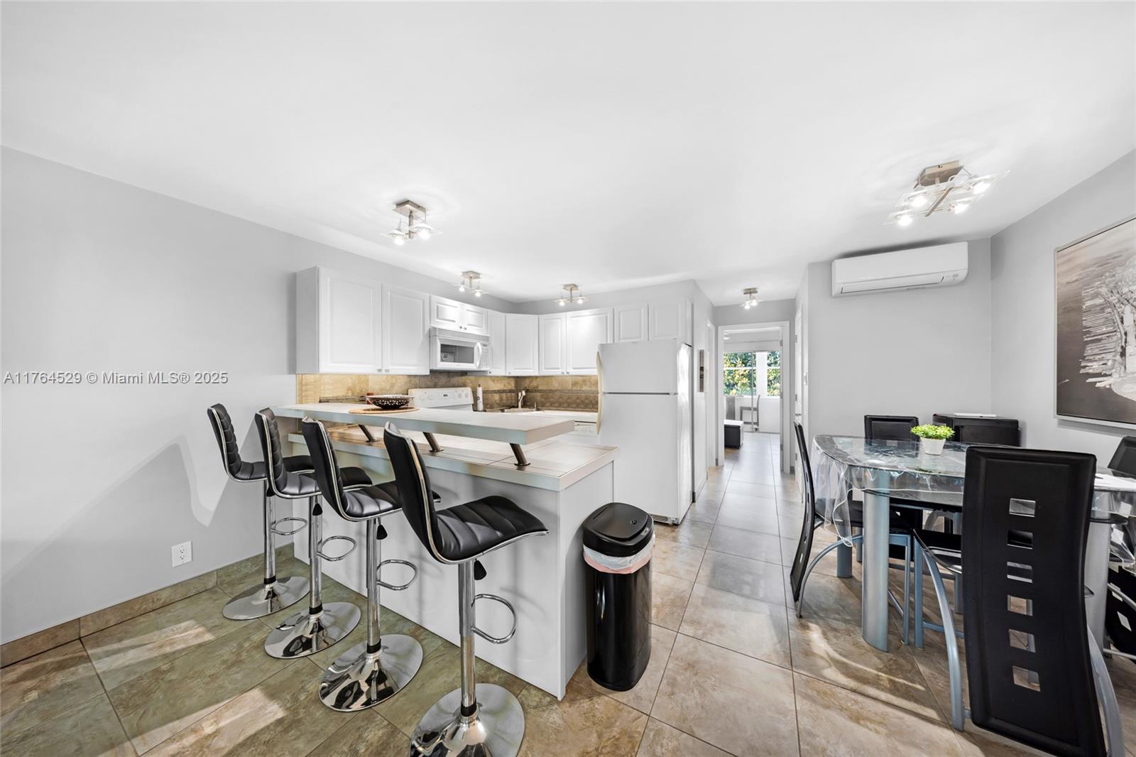 Property for Sale at 15610 Ne 6th Ave 26C, Miami, Broward County, Florida - Bedrooms: 1 
Bathrooms: 1  - $89,900