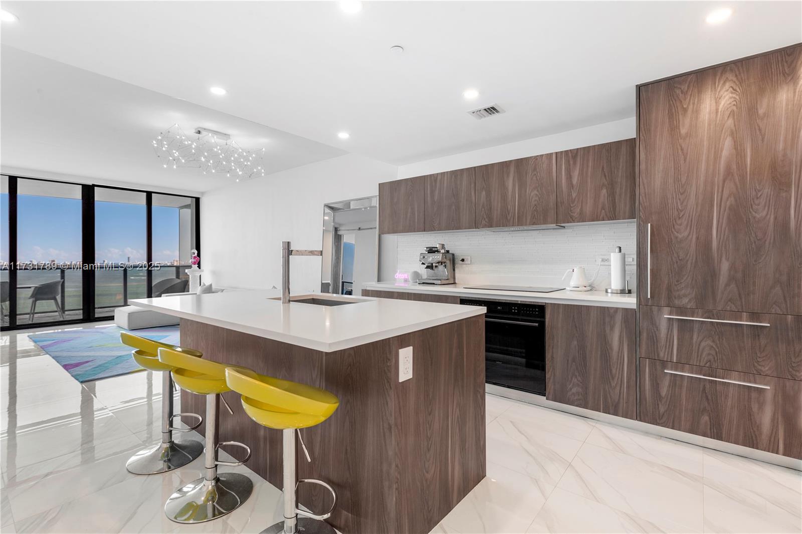 ONE PARAISO CONDO - Residential