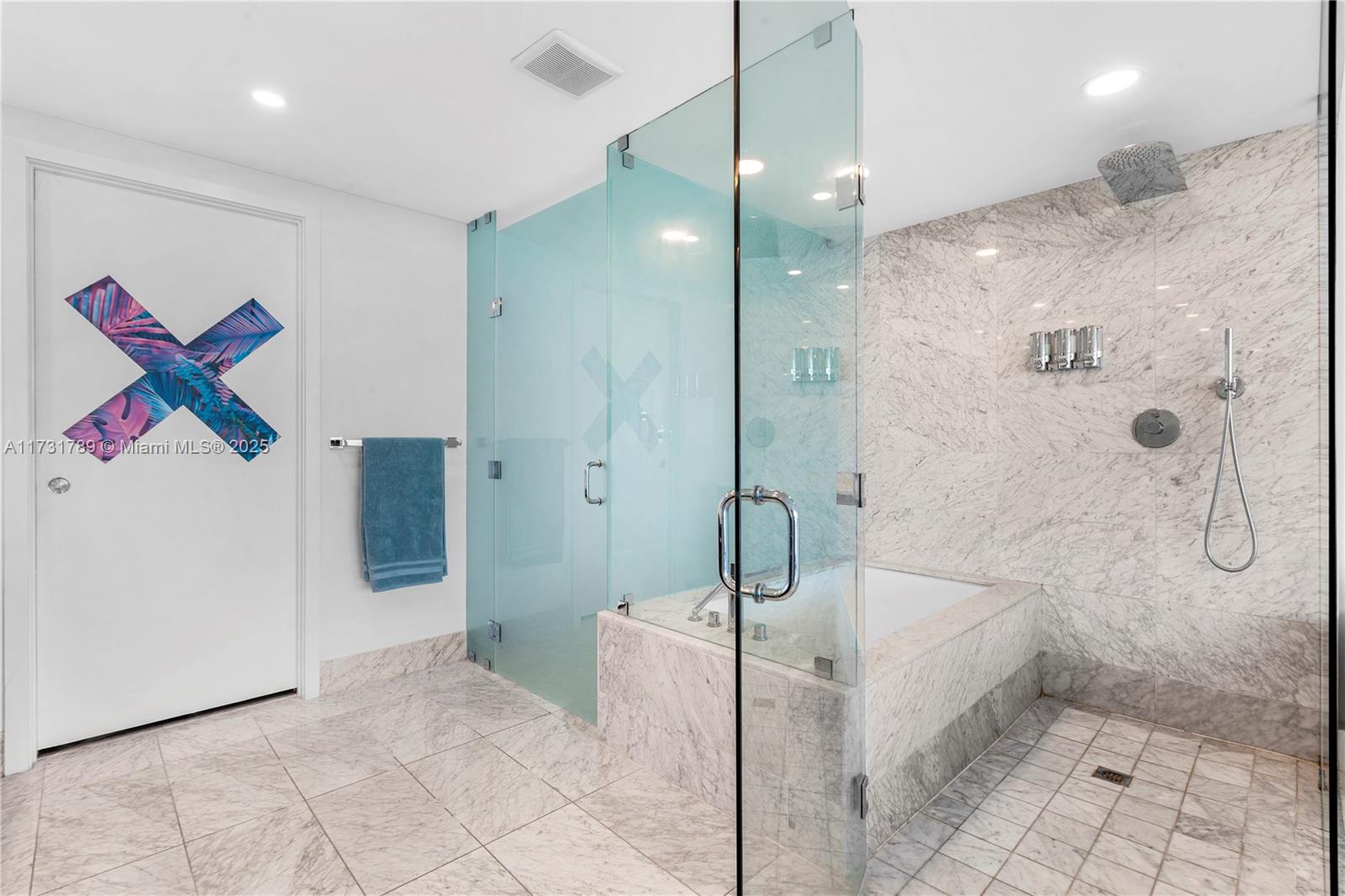 ONE PARAISO CONDO - Residential