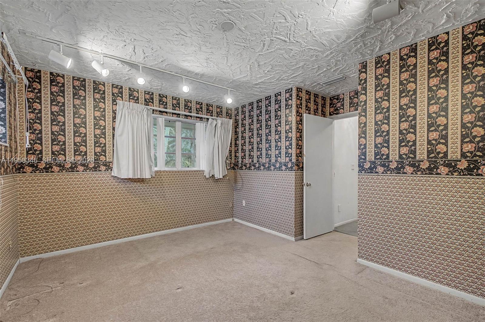 CUTLER PINES ESTATES - Residential