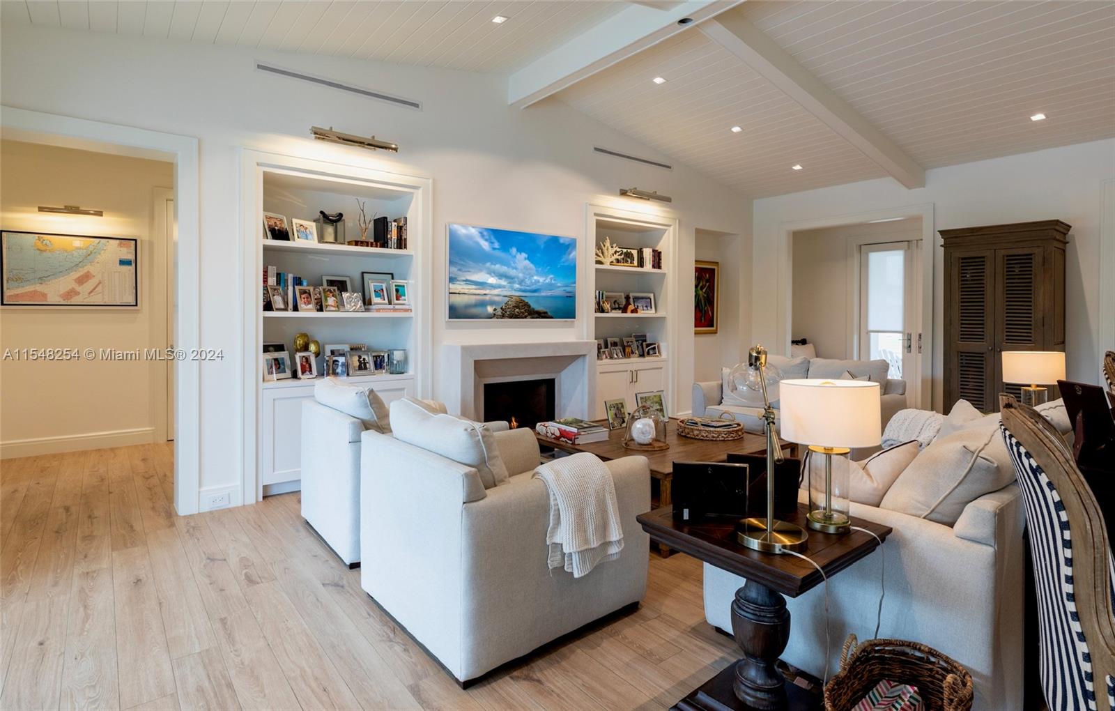 CONTINENTAL HOMES - Residential