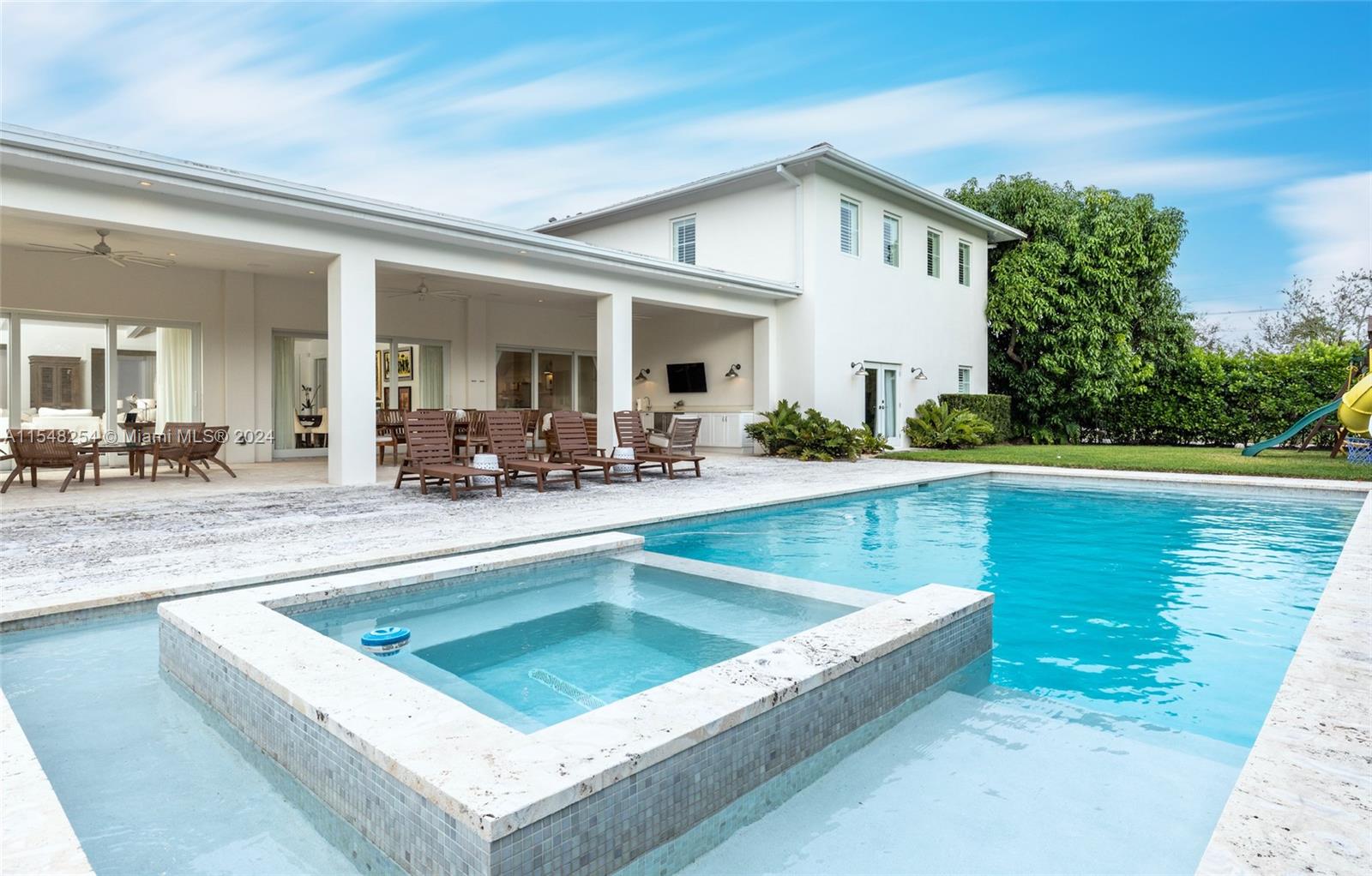 CONTINENTAL HOMES - Residential