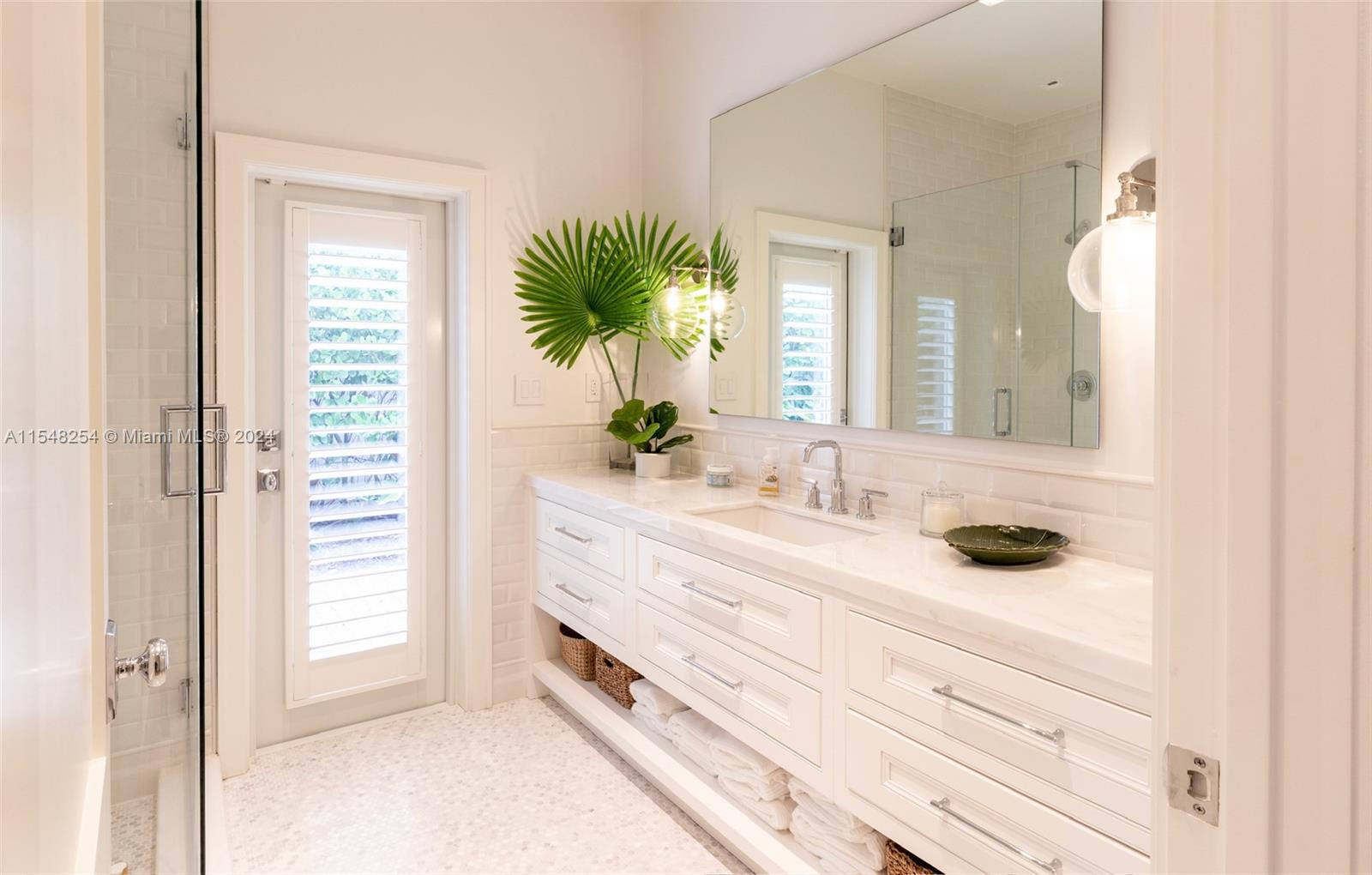 CONTINENTAL HOMES - Residential