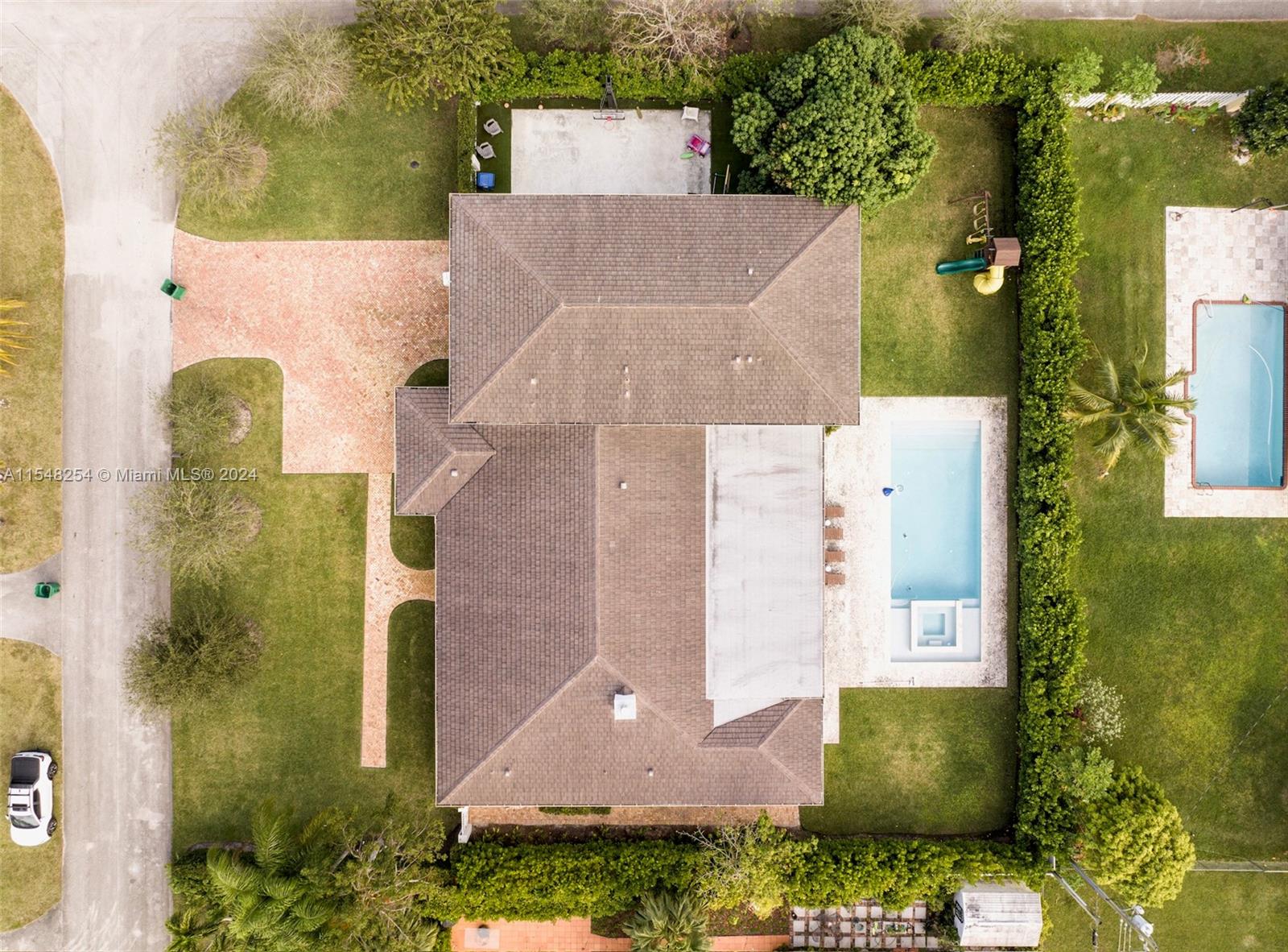 CONTINENTAL HOMES - Residential