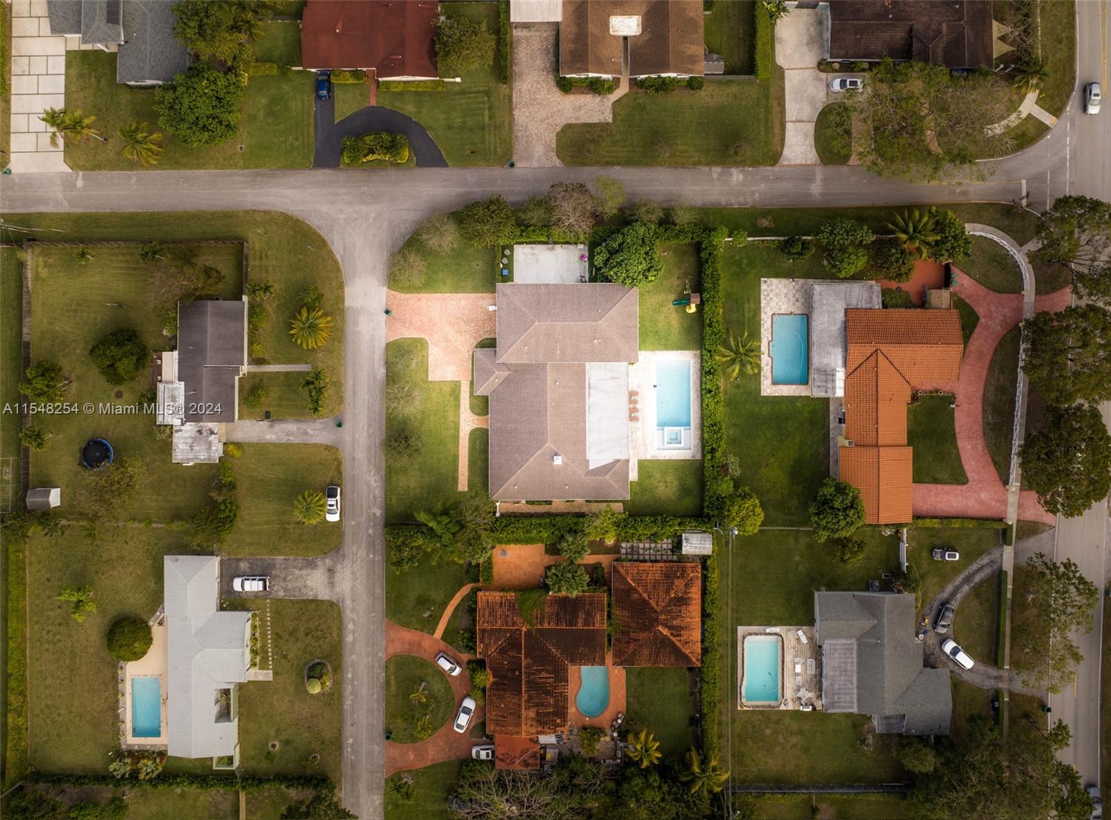 CONTINENTAL HOMES - Residential