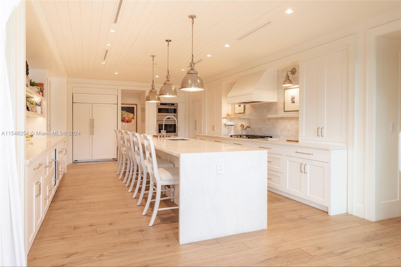 CONTINENTAL HOMES - Residential