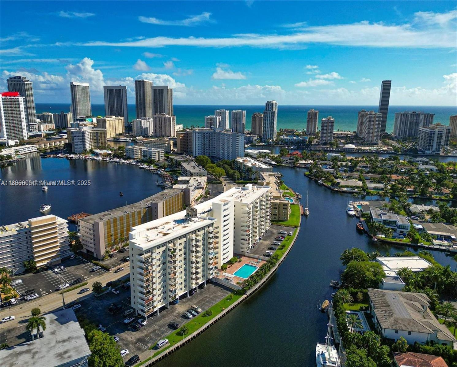 401 Golden Isles Dr 503