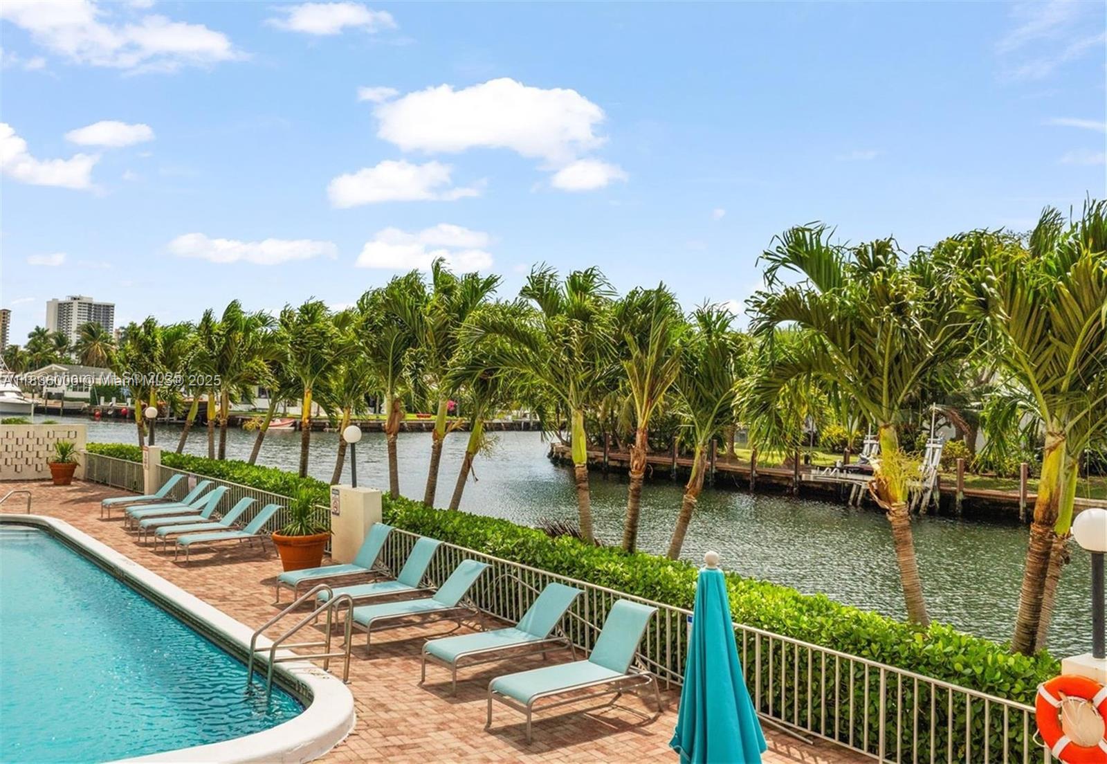 401 Golden Isles Dr 503