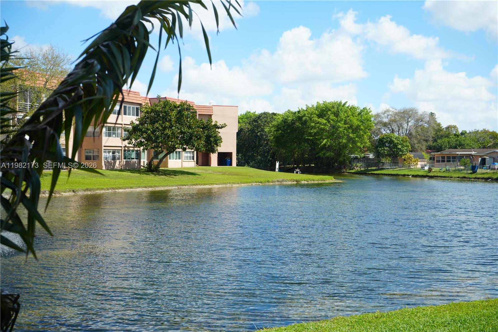 SUNRISE LAKES 153 CONDO - Residential
