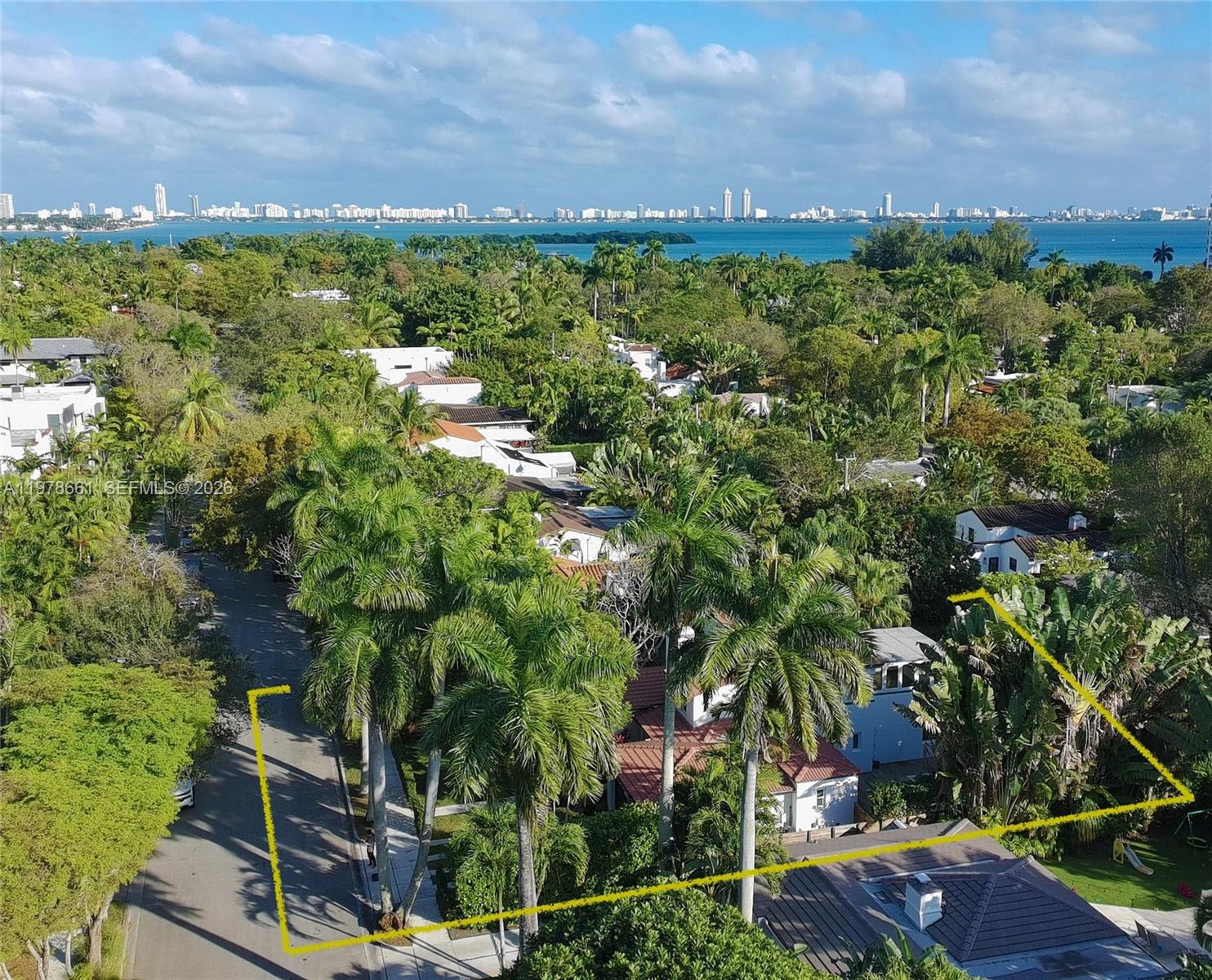 BELLE MEADE OF MIA SEC 1 - Residential