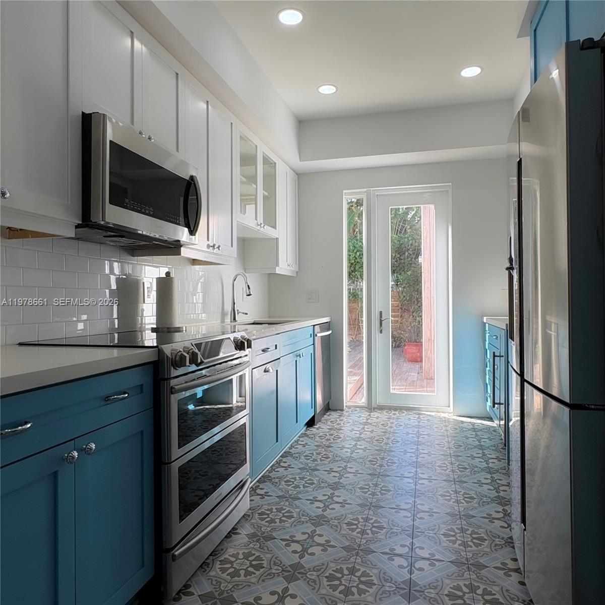 BELLE MEADE OF MIA SEC 1 - Residential