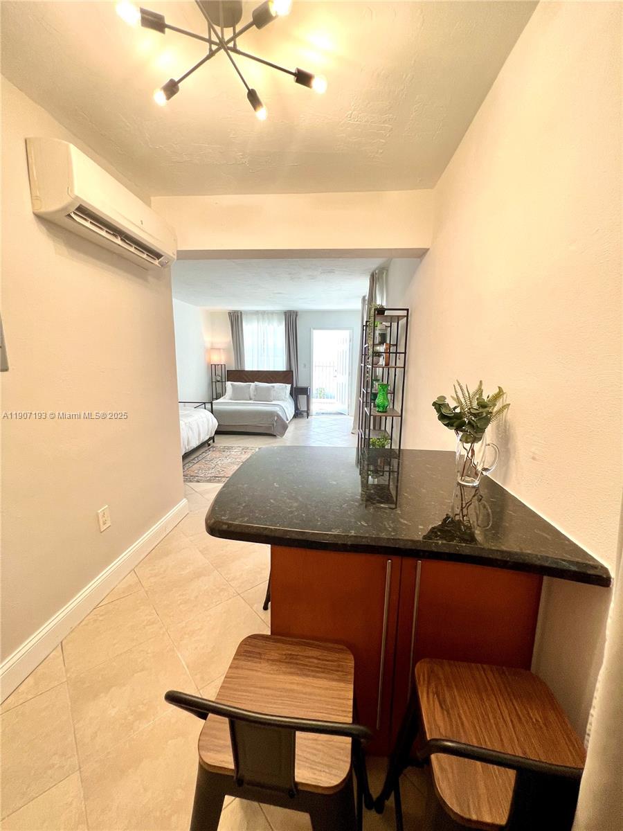 919 MICHIGAN CONDO - Residential Lease