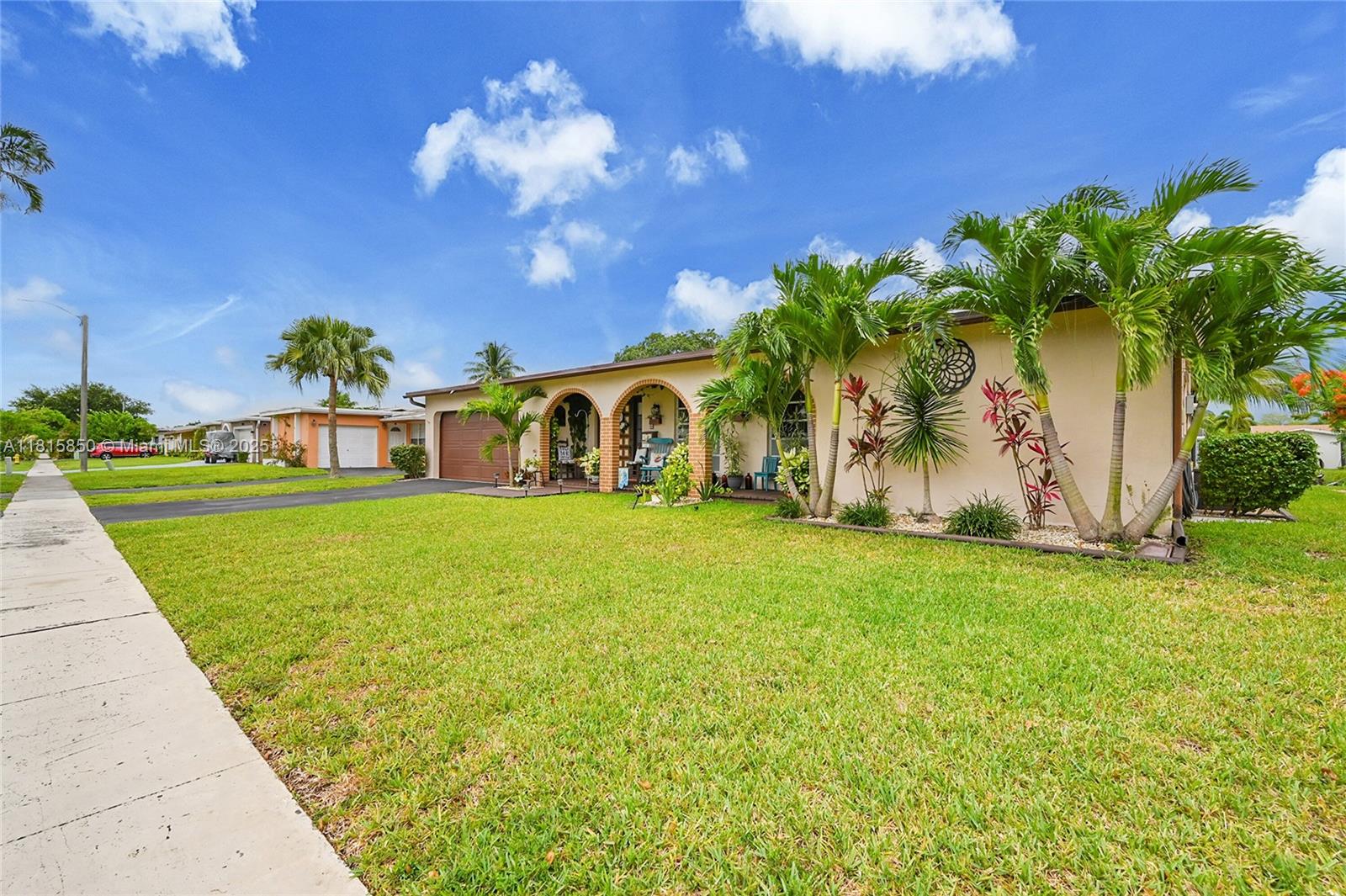 9360 NW 21st Mnr
