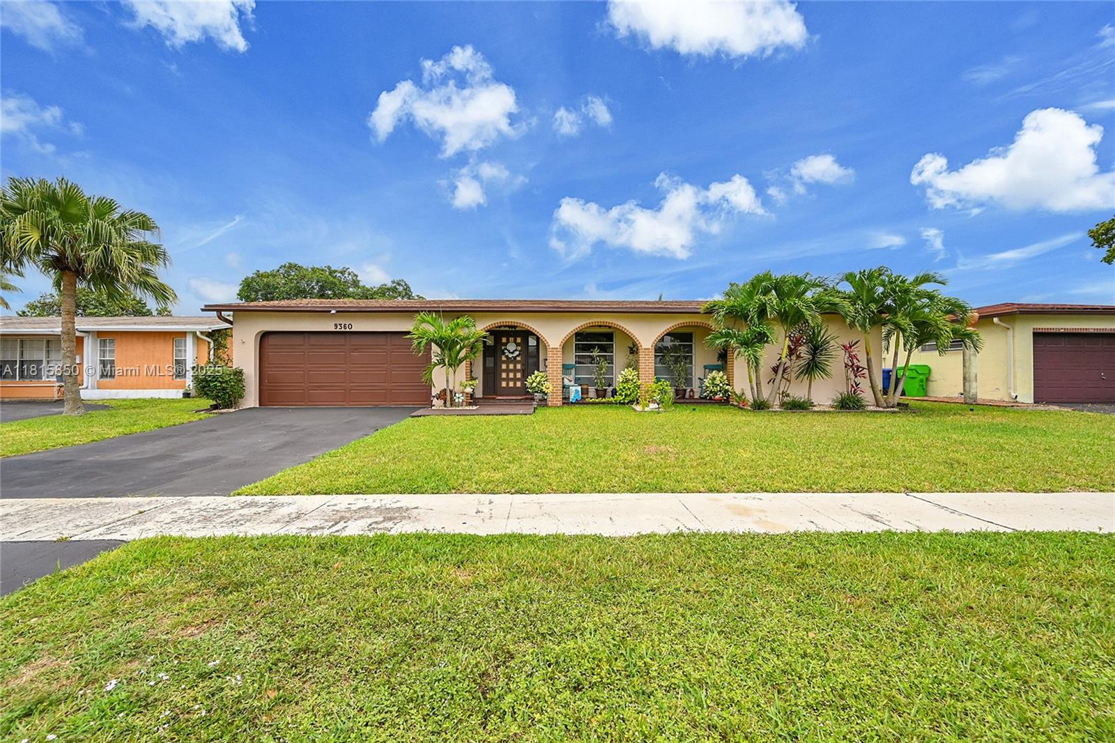 9360 Nw 21st Mnr, Sunrise, Miami-Dade County, Florida - 4 Bedrooms  
2 Bathrooms - 