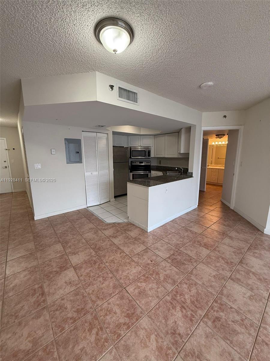 RIMINI BEACH CONDO - Residential