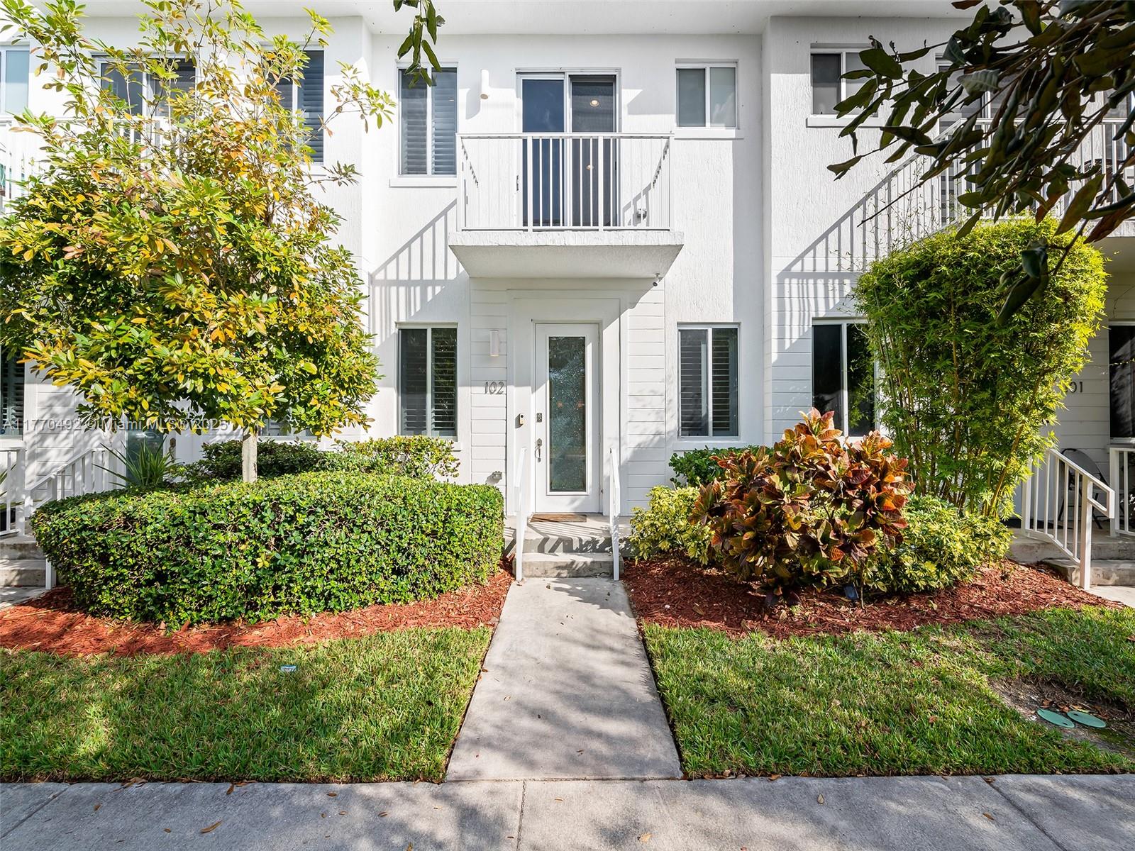 Property for Sale at 2601 Ne 212th Ter 102, Aventura, Miami-Dade County, Florida - Bedrooms: 3 
Bathrooms: 3  - $497,500