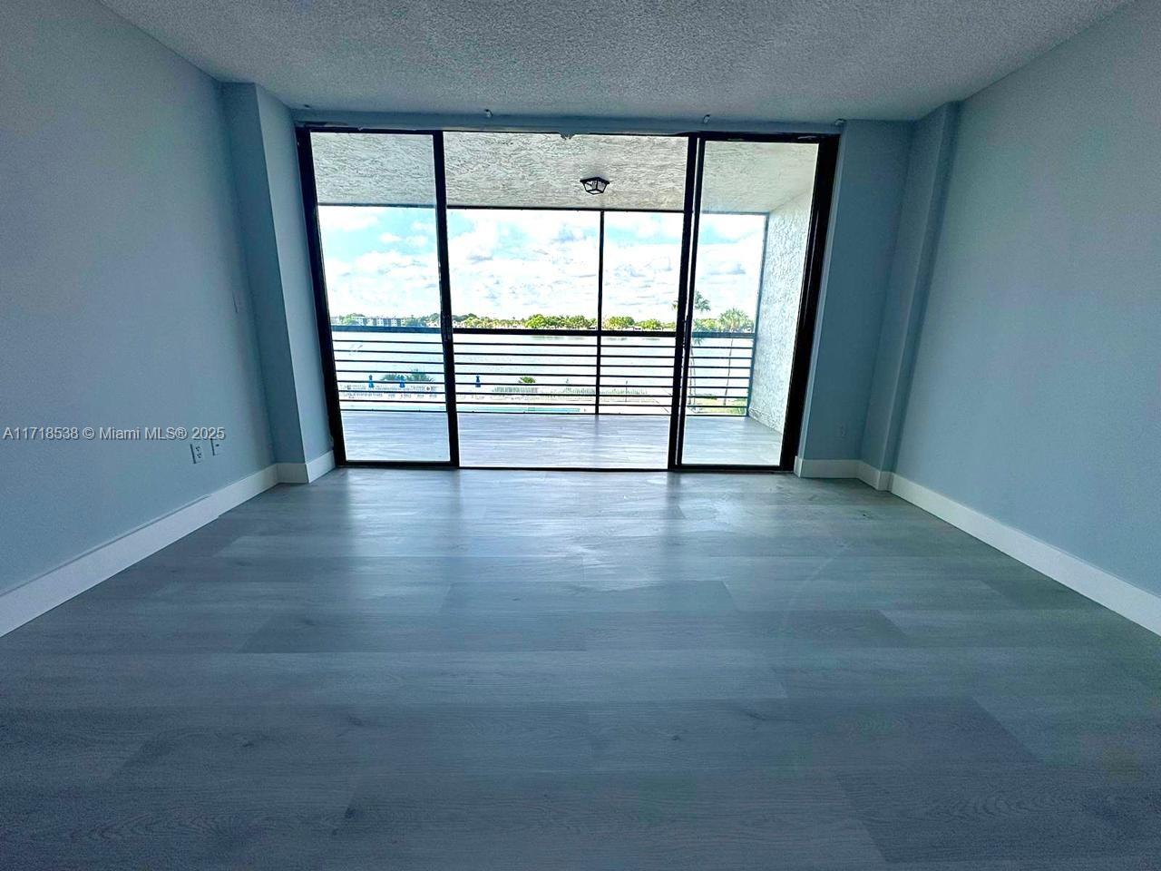 LAKE VIEW OF CALIF CLUB C - Residential