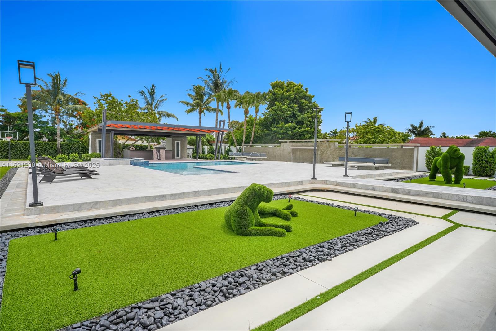 J G HEADS FARMS - Residential