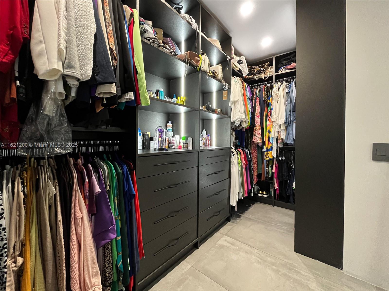 J G HEADS FARMS - Residential