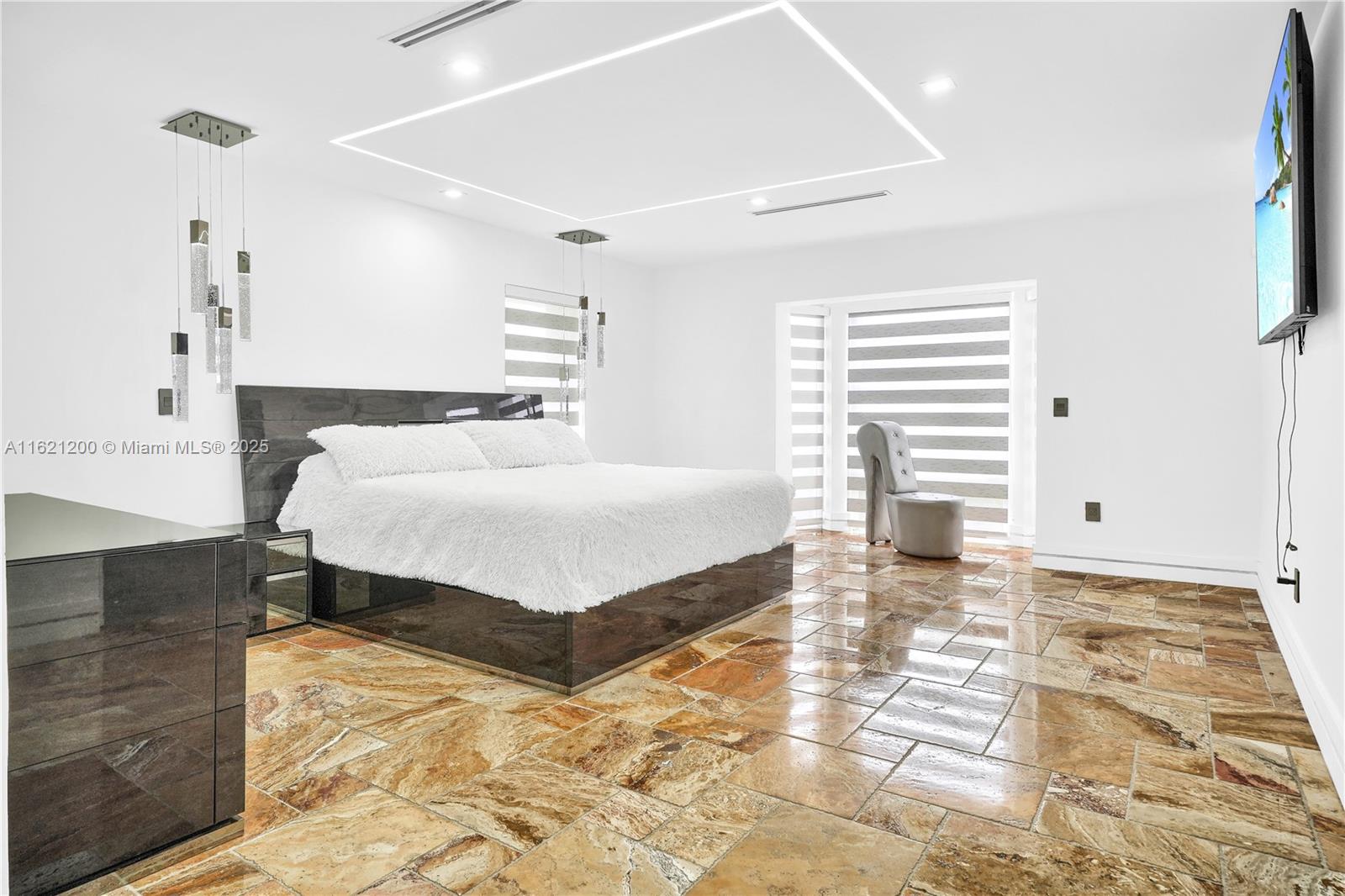 J G HEADS FARMS - Residential