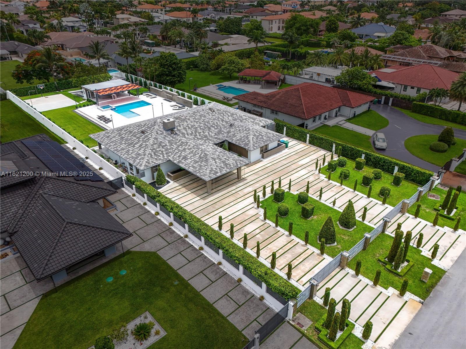 J G HEADS FARMS - Residential