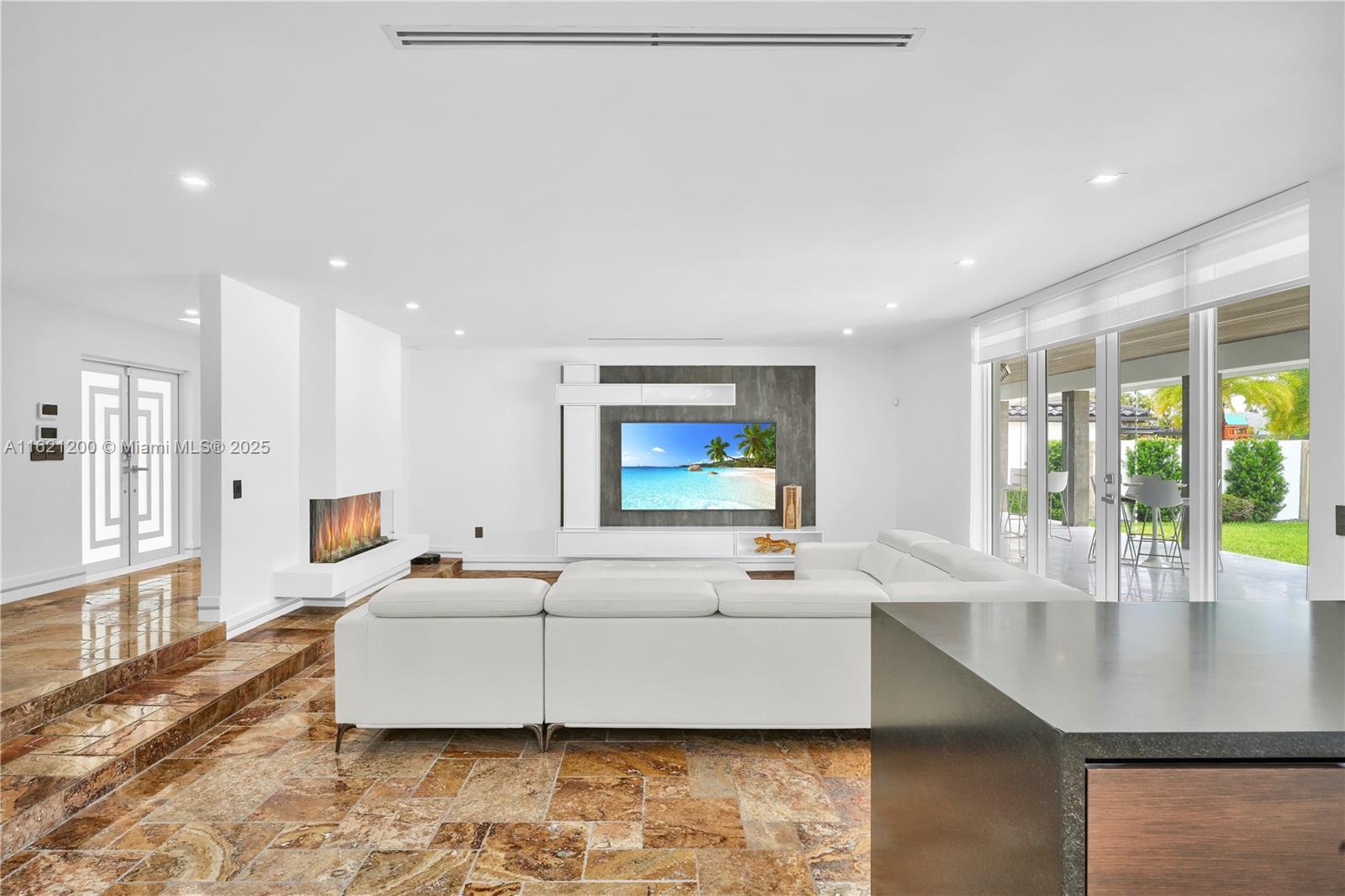 J G HEADS FARMS - Residential