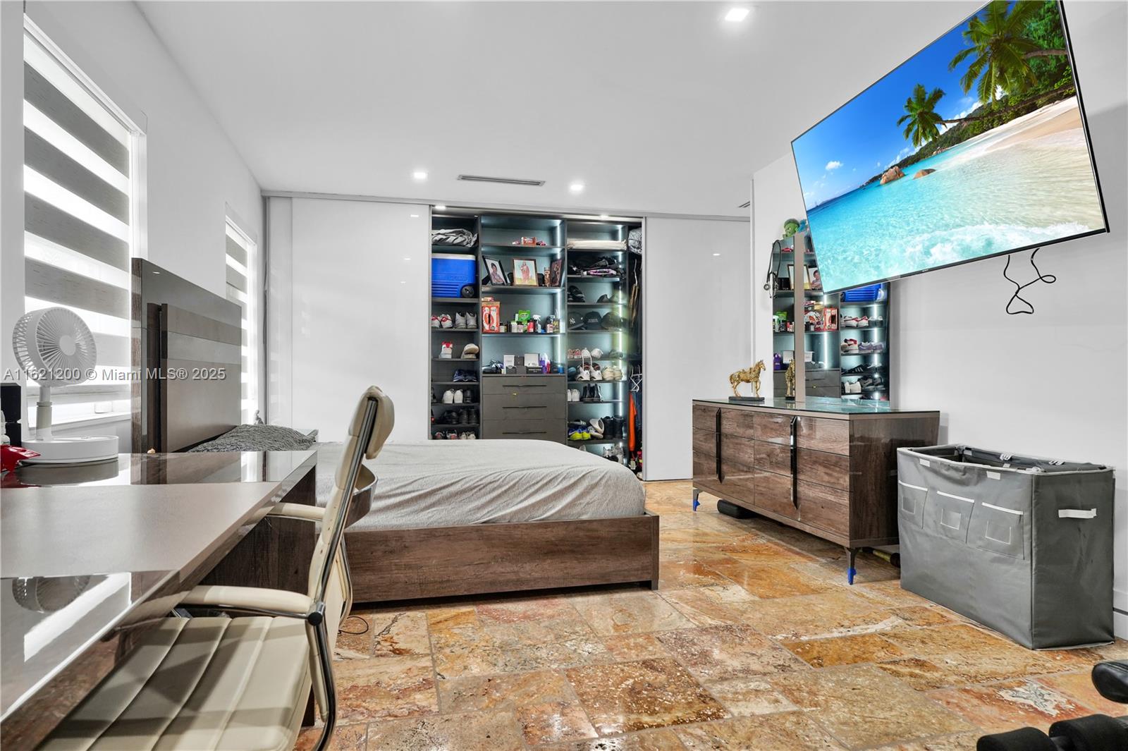 J G HEADS FARMS - Residential