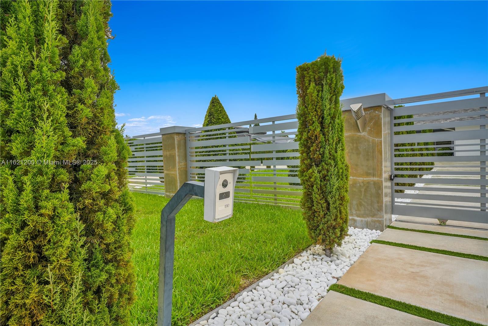 J G HEADS FARMS - Residential