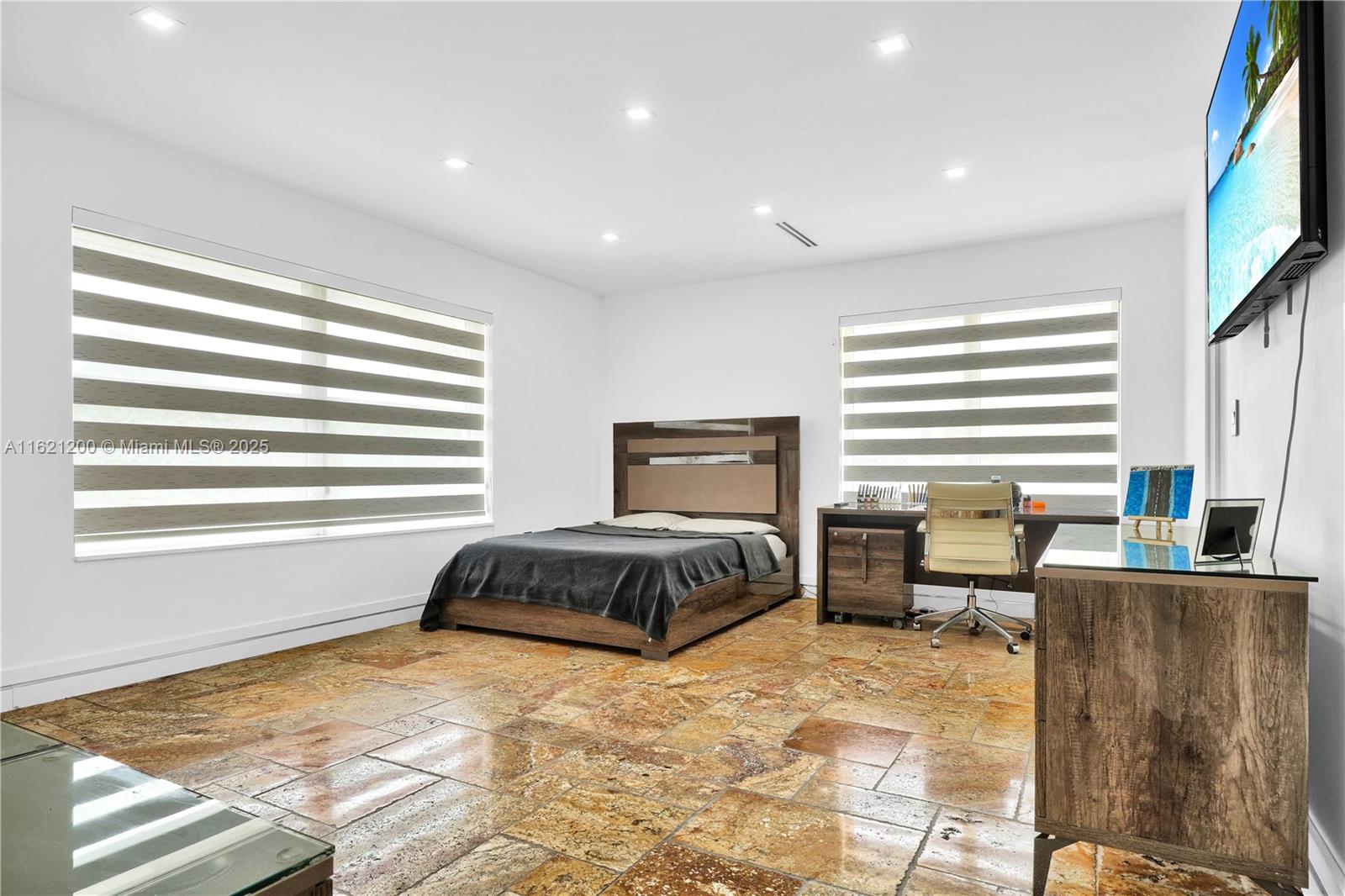 J G HEADS FARMS - Residential