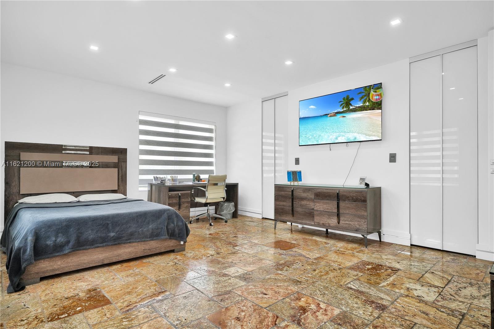 J G HEADS FARMS - Residential