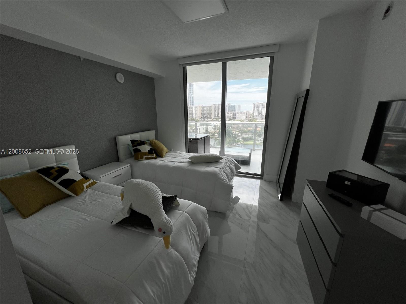 330 Sunny Isles Blvd 5-1008