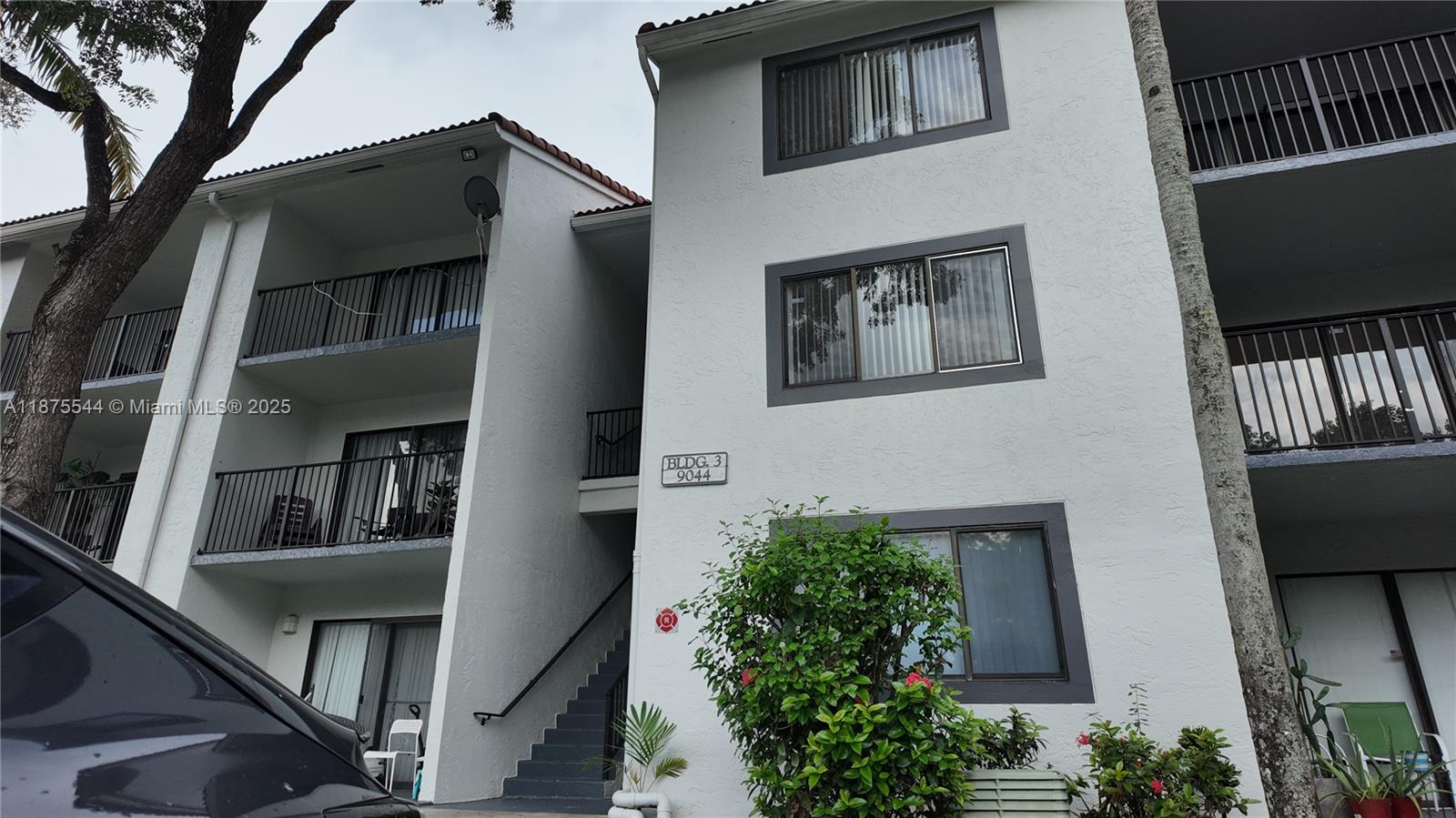 VISCONTI CONDO - Residential Lease