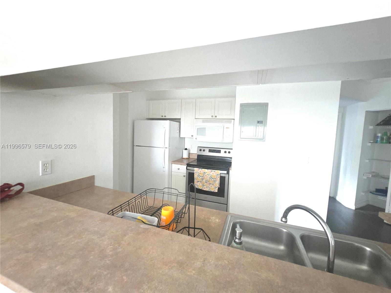 PORTO BELLAGIO CONDO - Residential Lease