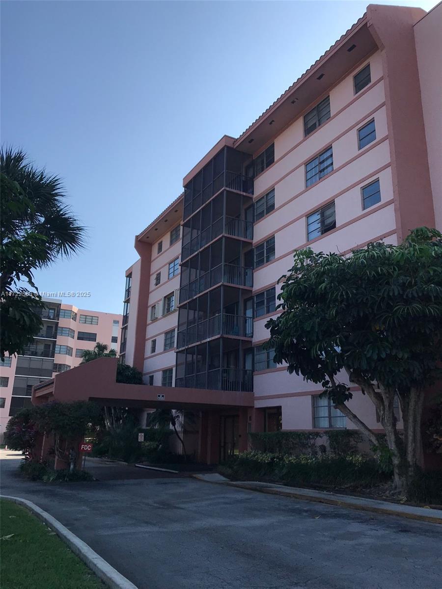 20850 San Simeon Way 203-5, Miami, Broward County, Florida - 1 Bedrooms  
2 Bathrooms - 