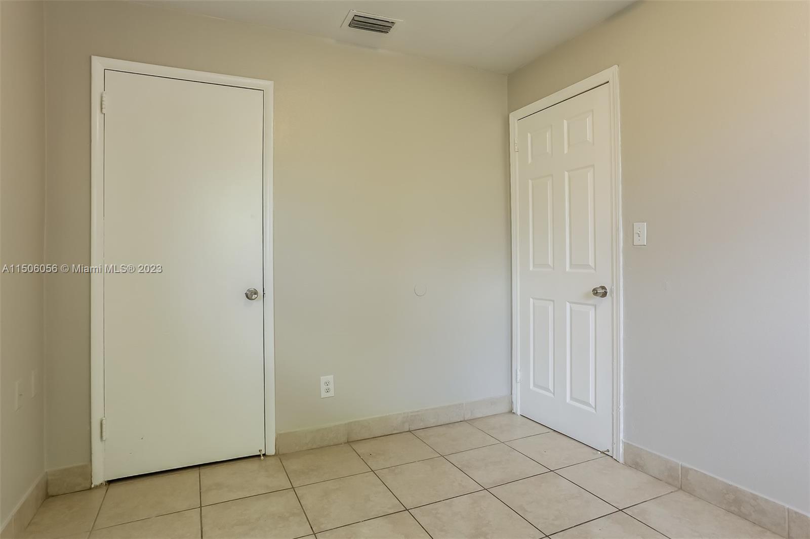 BROADVIEW COUNTRY CLUB ES - Residential Lease