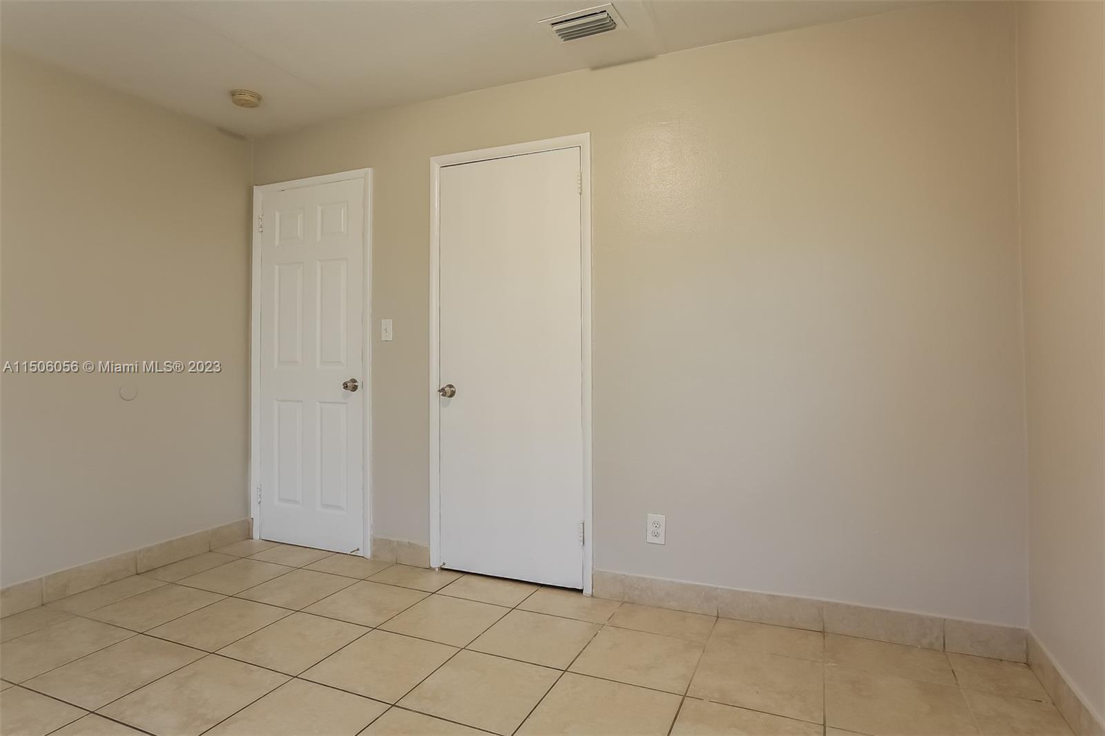 BROADVIEW COUNTRY CLUB ES - Residential Lease