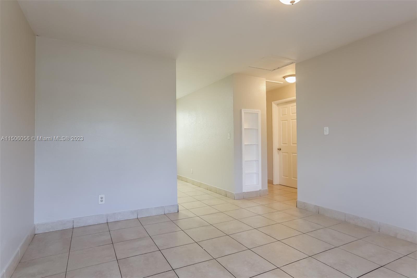 BROADVIEW COUNTRY CLUB ES - Residential Lease