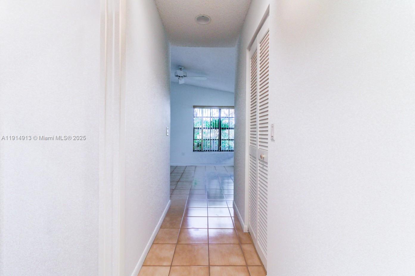 VILLAS OF BOCA DELRAY CON - Residential Lease