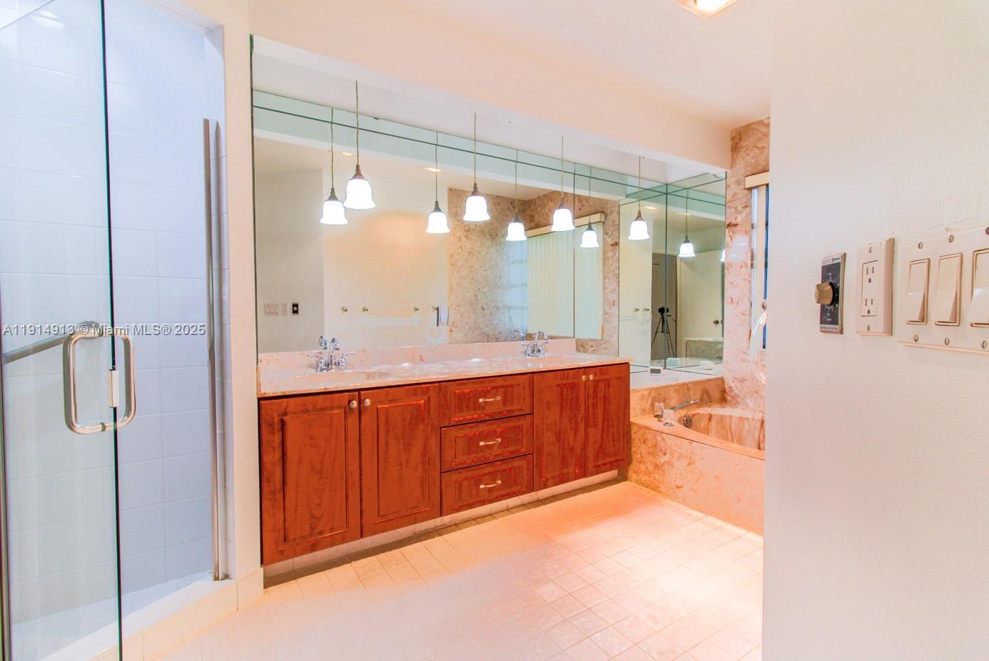 VILLAS OF BOCA DELRAY CON - Residential Lease