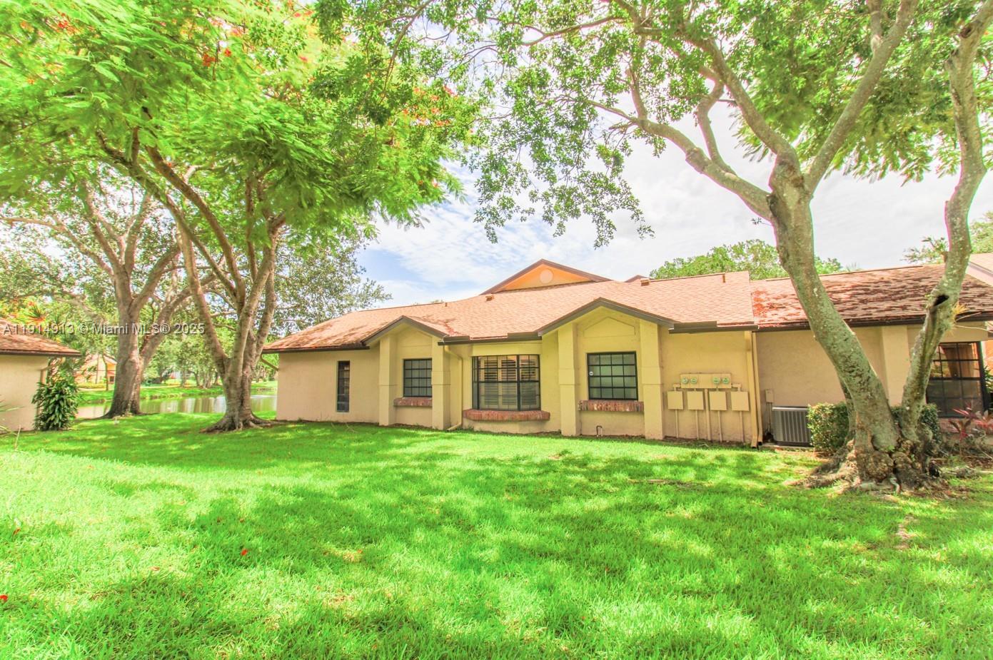 VILLAS OF BOCA DELRAY CON - Residential Lease