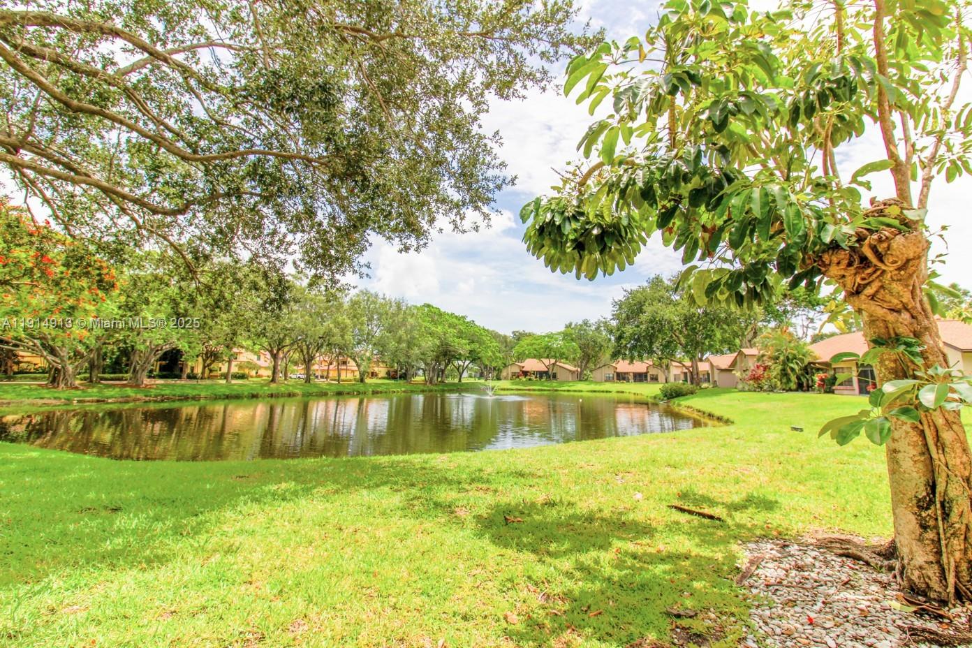 VILLAS OF BOCA DELRAY CON - Residential Lease