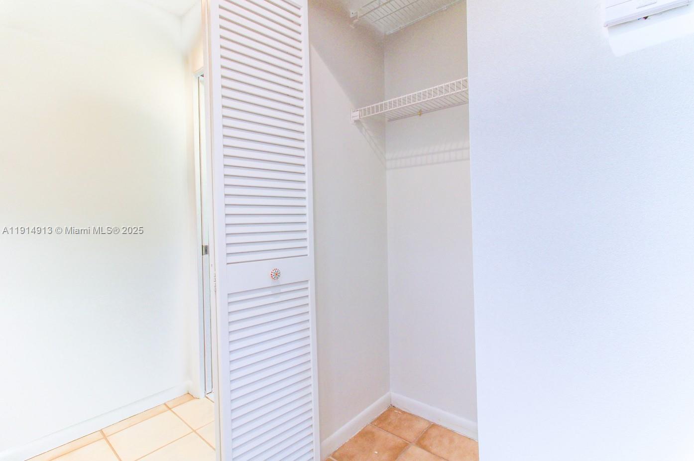 VILLAS OF BOCA DELRAY CON - Residential Lease