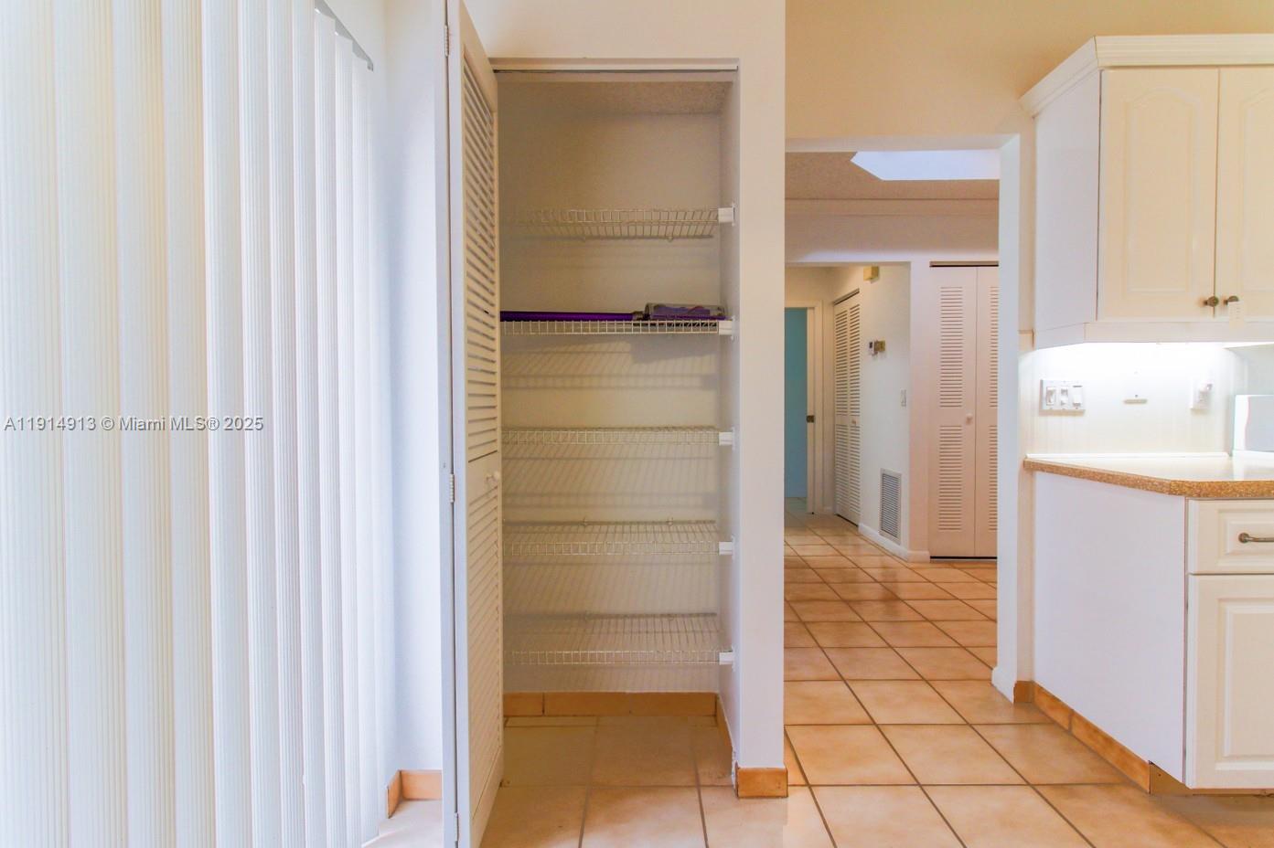 VILLAS OF BOCA DELRAY CON - Residential Lease