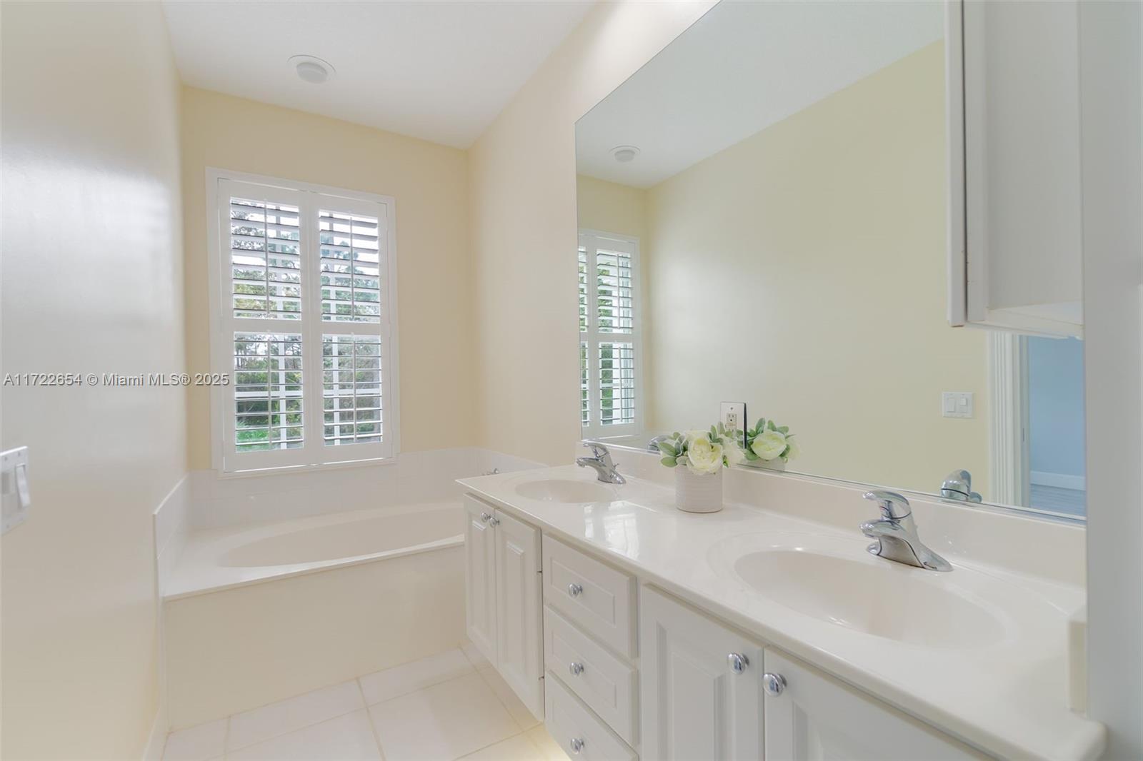CAMBRIDGE AT ABACOA - Residential