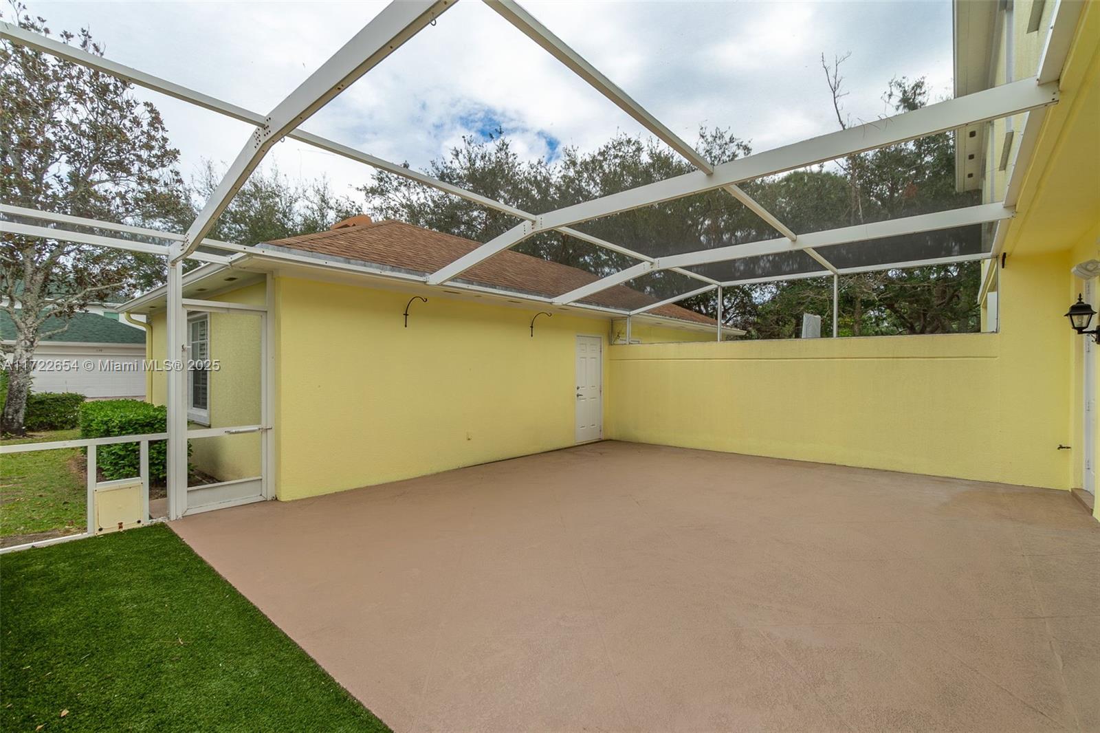 CAMBRIDGE AT ABACOA - Residential
