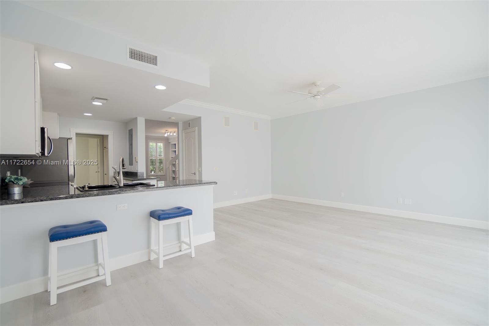CAMBRIDGE AT ABACOA - Residential