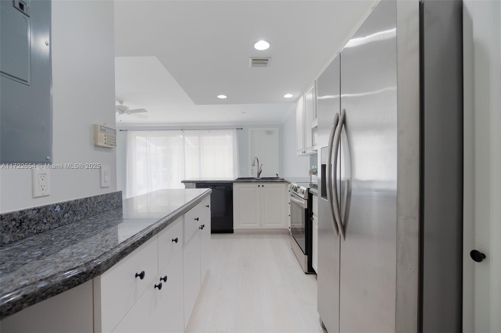 CAMBRIDGE AT ABACOA - Residential