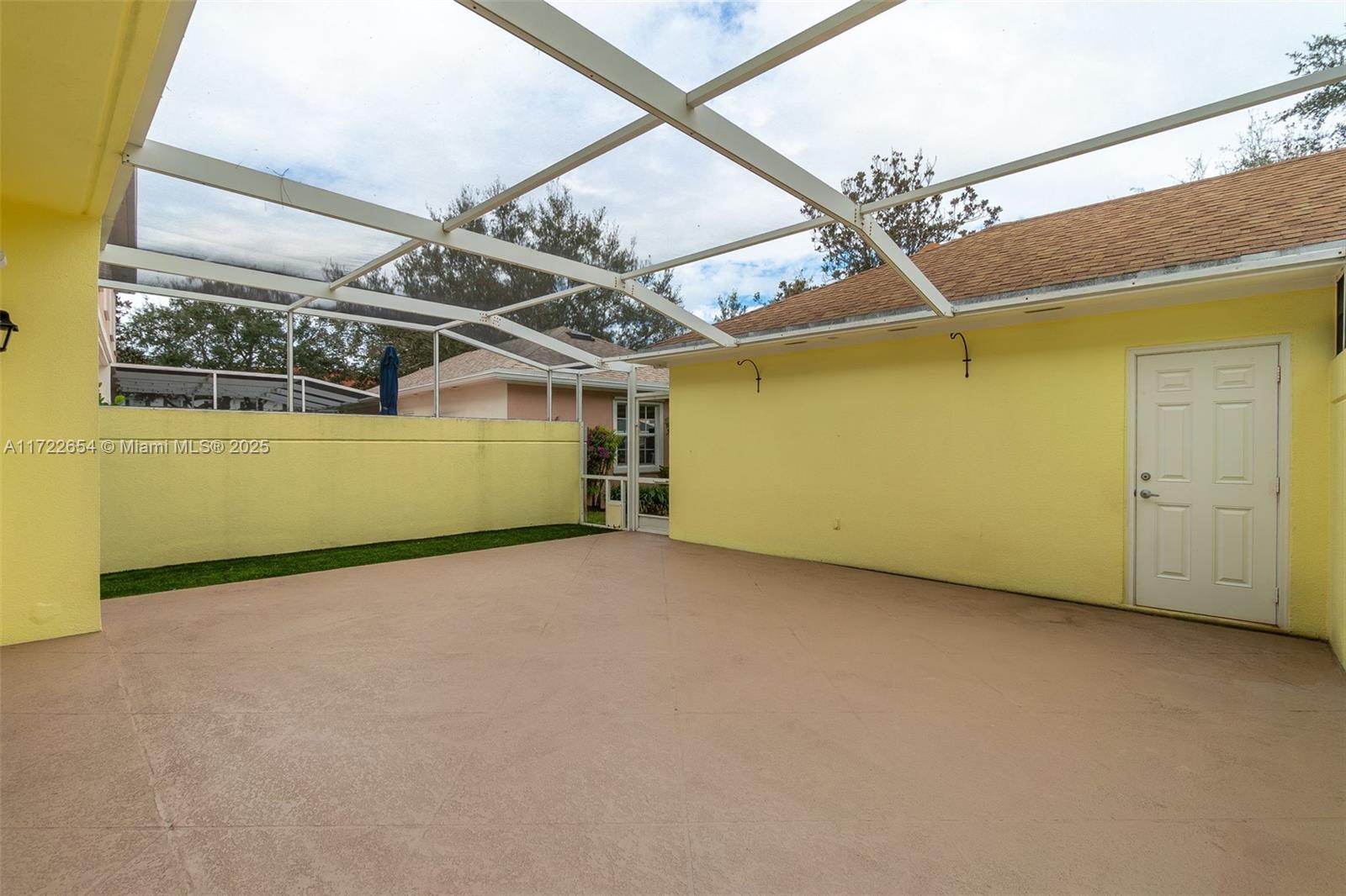 CAMBRIDGE AT ABACOA - Residential