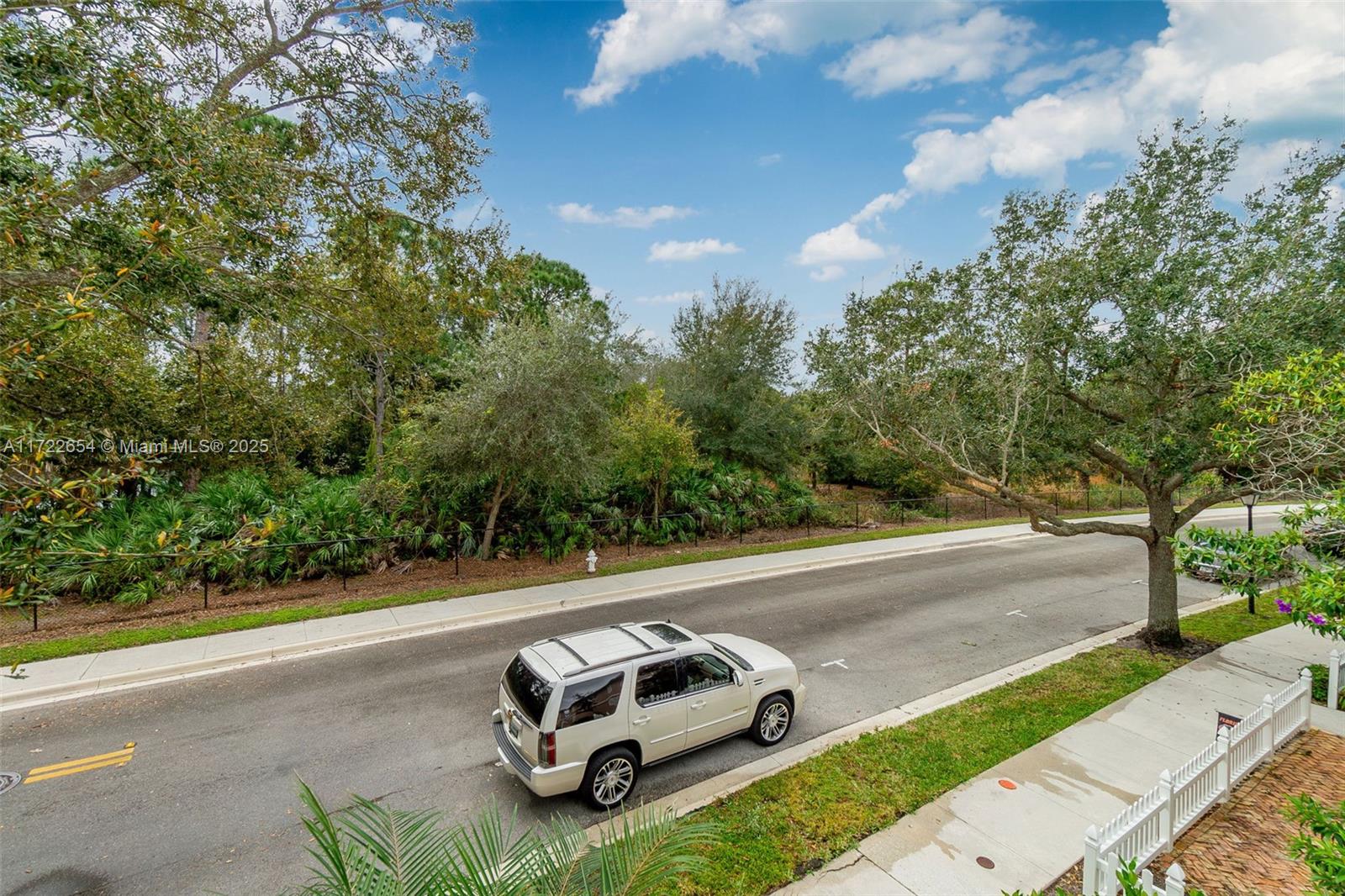 CAMBRIDGE AT ABACOA - Residential