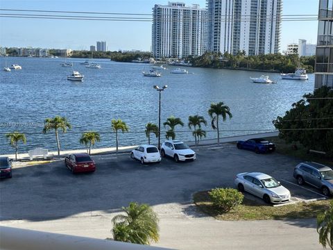 A home in Aventura